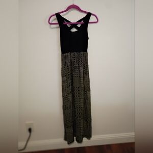 Mudd Black and Gray Patterned Maxi Dress